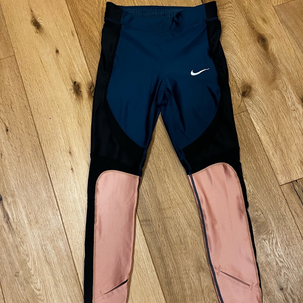 Nike Leggings size small